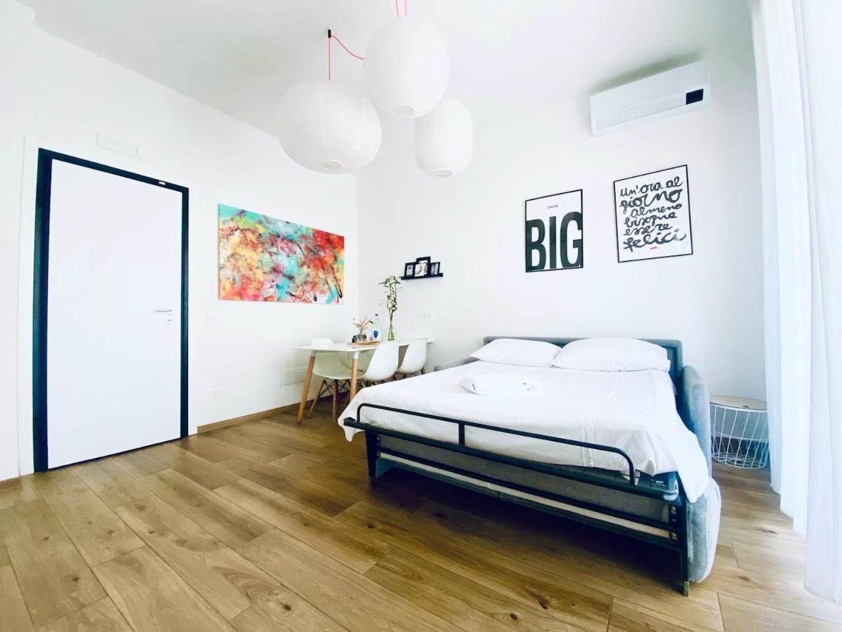 M4 White Monolocale Moderno E Funzionale Apartment Scandicci Bagian luar foto