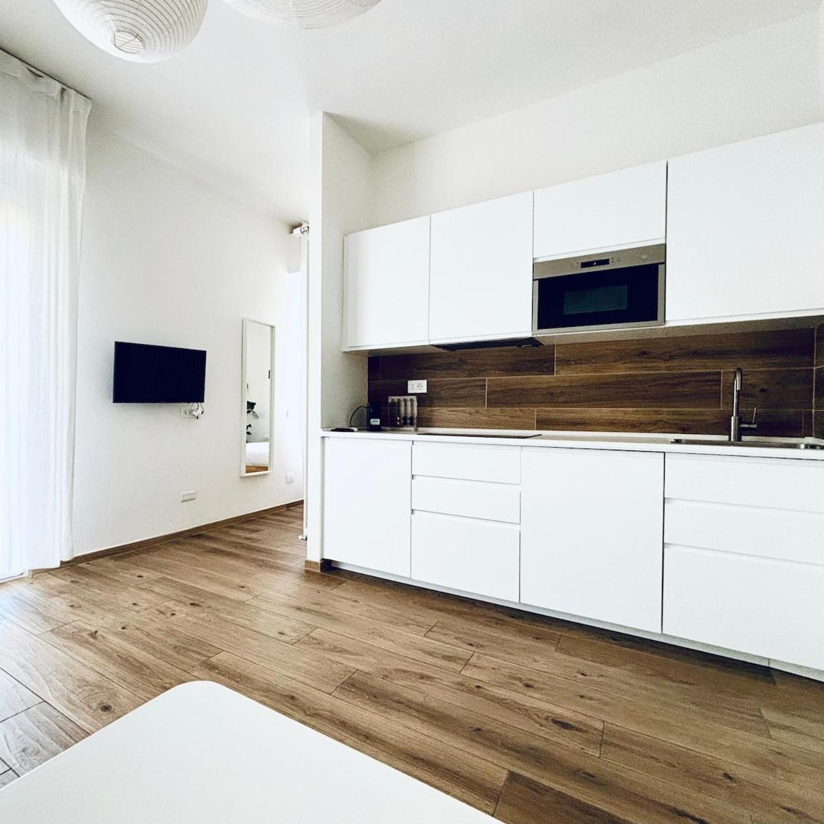 M4 White Monolocale Moderno E Funzionale Apartment Scandicci Bagian luar foto