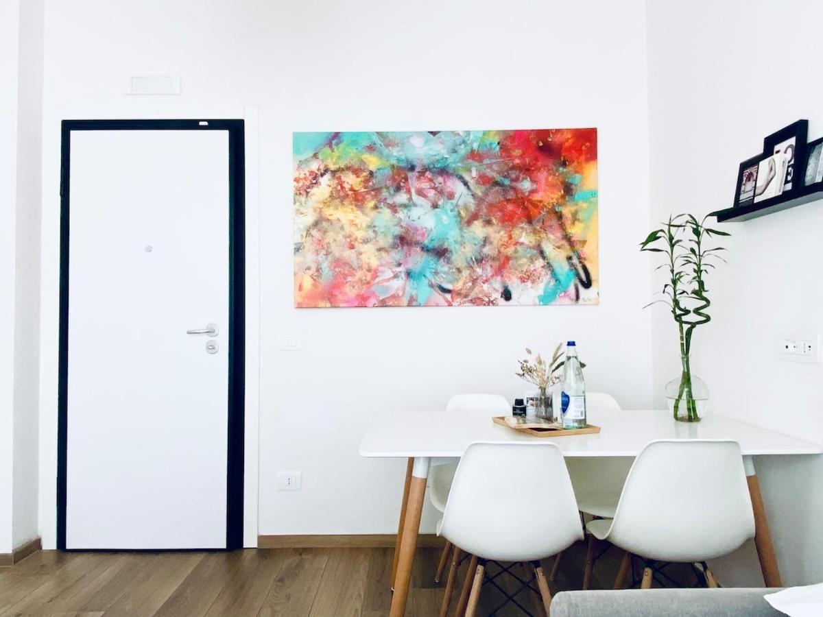 M4 White Monolocale Moderno E Funzionale Apartment Scandicci Bagian luar foto