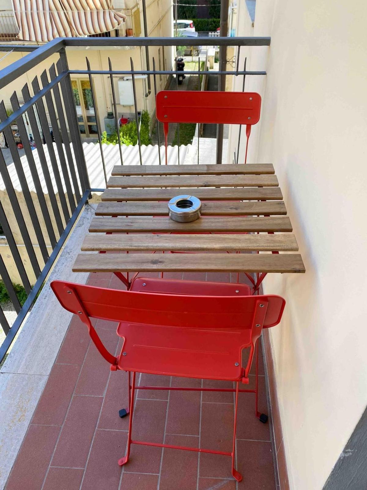 M4 White Monolocale Moderno E Funzionale Apartment Scandicci Bagian luar foto